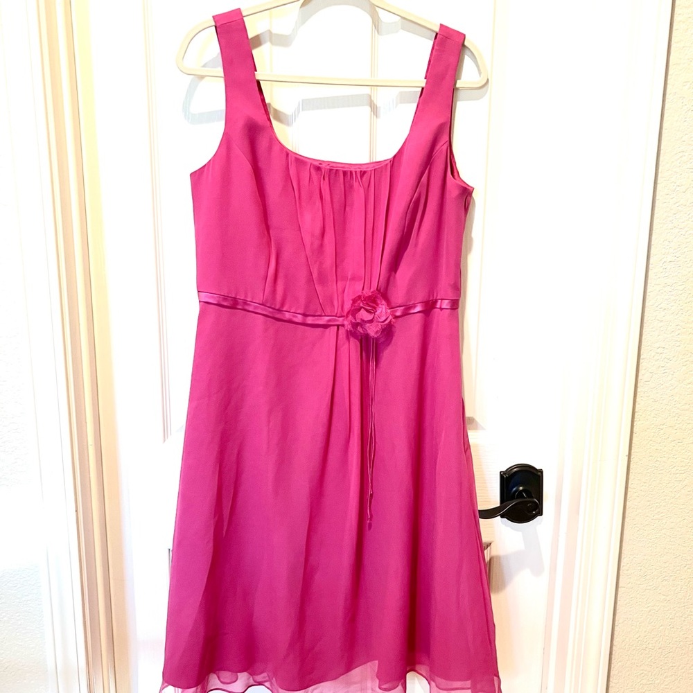 Tahari silk sleevless midi dress